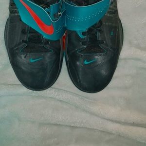 nike basketball shoes